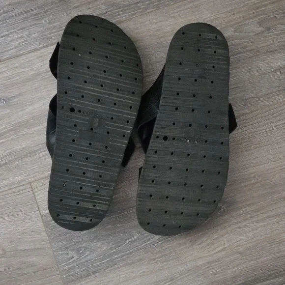 TOP Moda Black Croc-Embossed Sandals - Picture 8 of 8